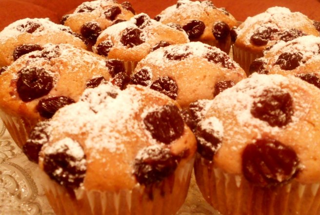 Muffins cu vişine (reţetă de post)