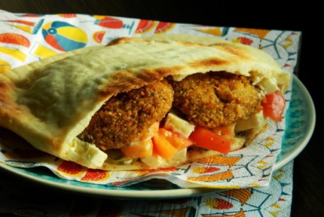 Falafel in pita