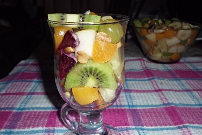 Salata de fructe la cupa - Reteta nr. 150!