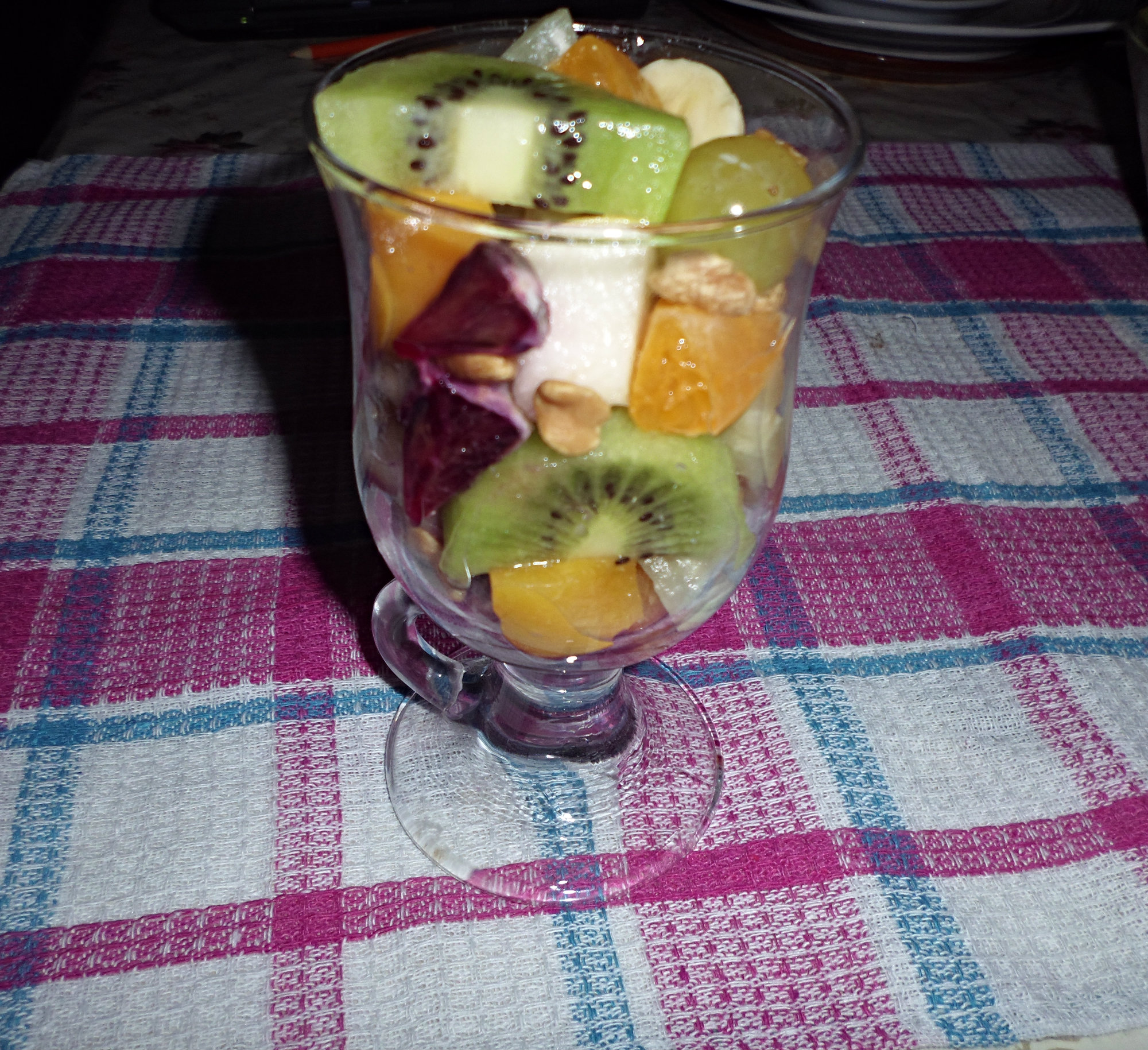 Salata de fructe la cupa - Reteta nr. 150!