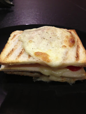 Croque monsieur in felul meu sau un mic rasfat in serile ploioase