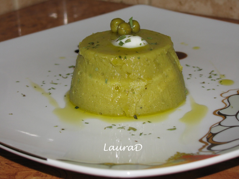 Mousse de sparanghel verde cu mazare si tarhon