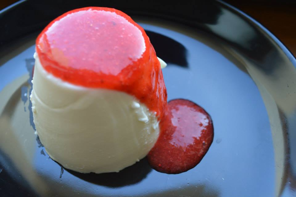 Panna cotta cu capsune