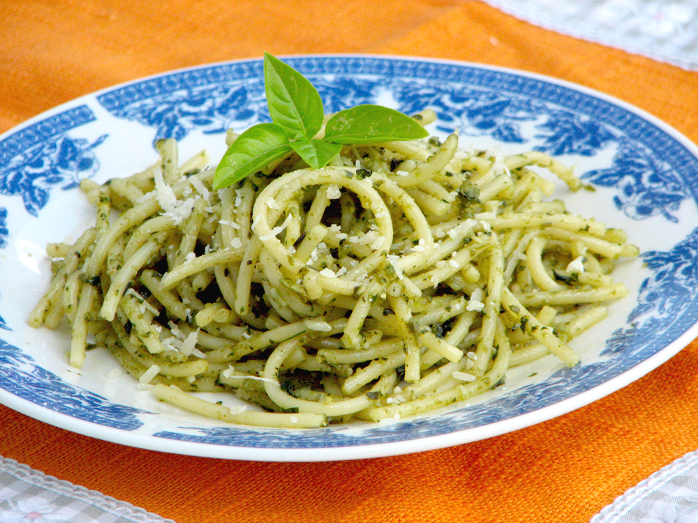 Spaghetti cu Sos Pesto