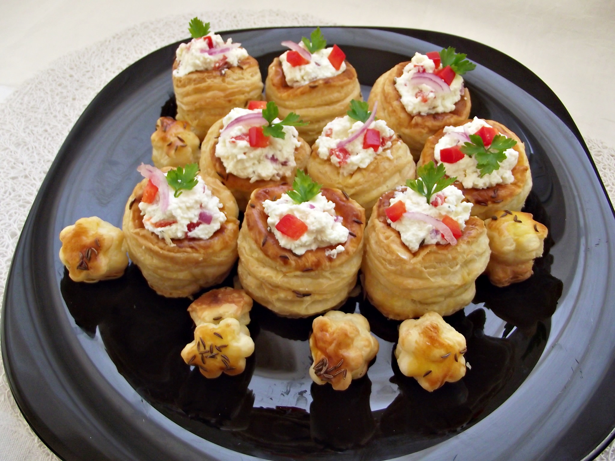 Vol au vent cu crema de branza