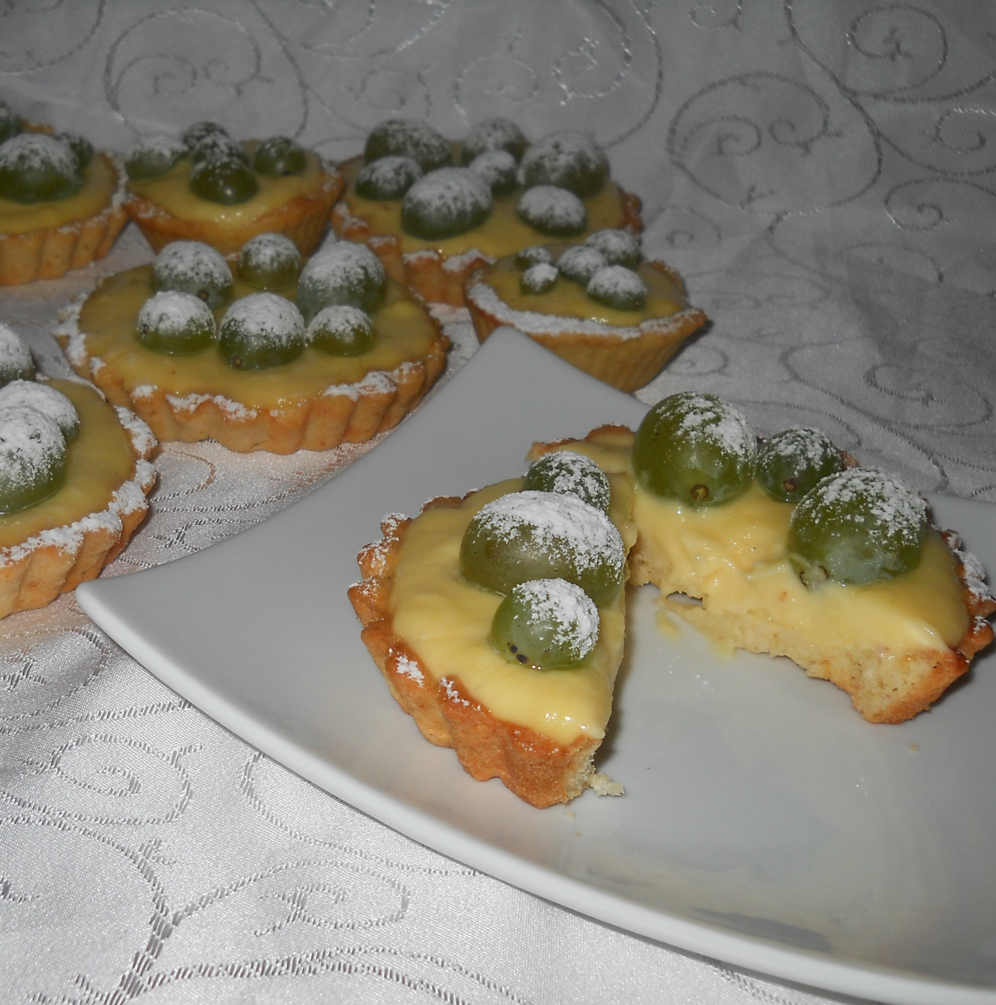 Mini tarte cu struguri