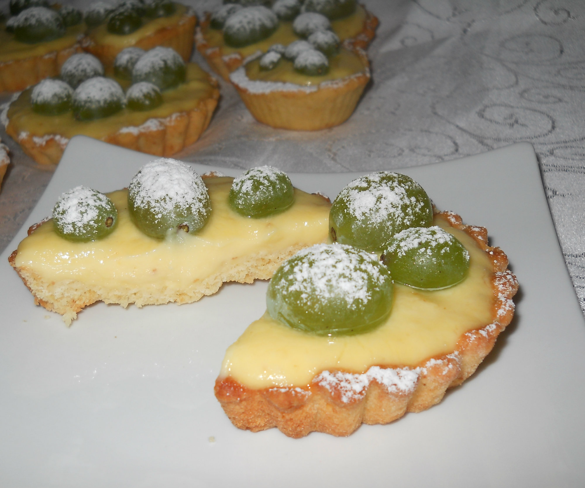 Mini tarte cu struguri