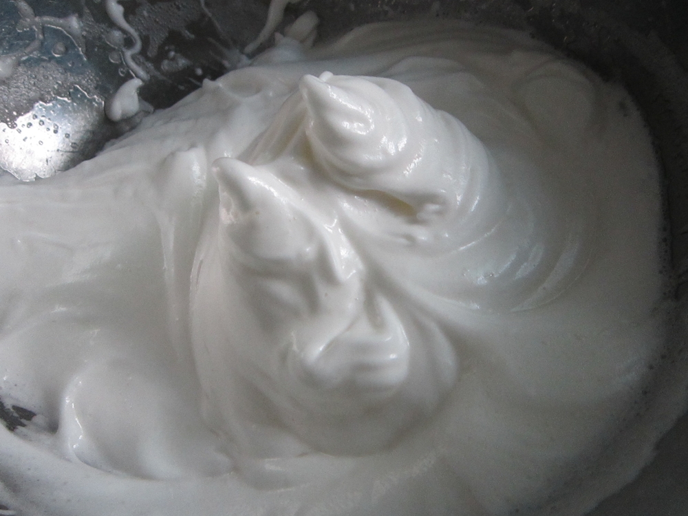 Tort cu mousse de capsune