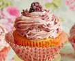 Cupcakes cu crema de mure-3