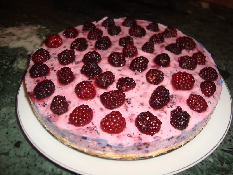 Cheesecake cu iaurt si mure