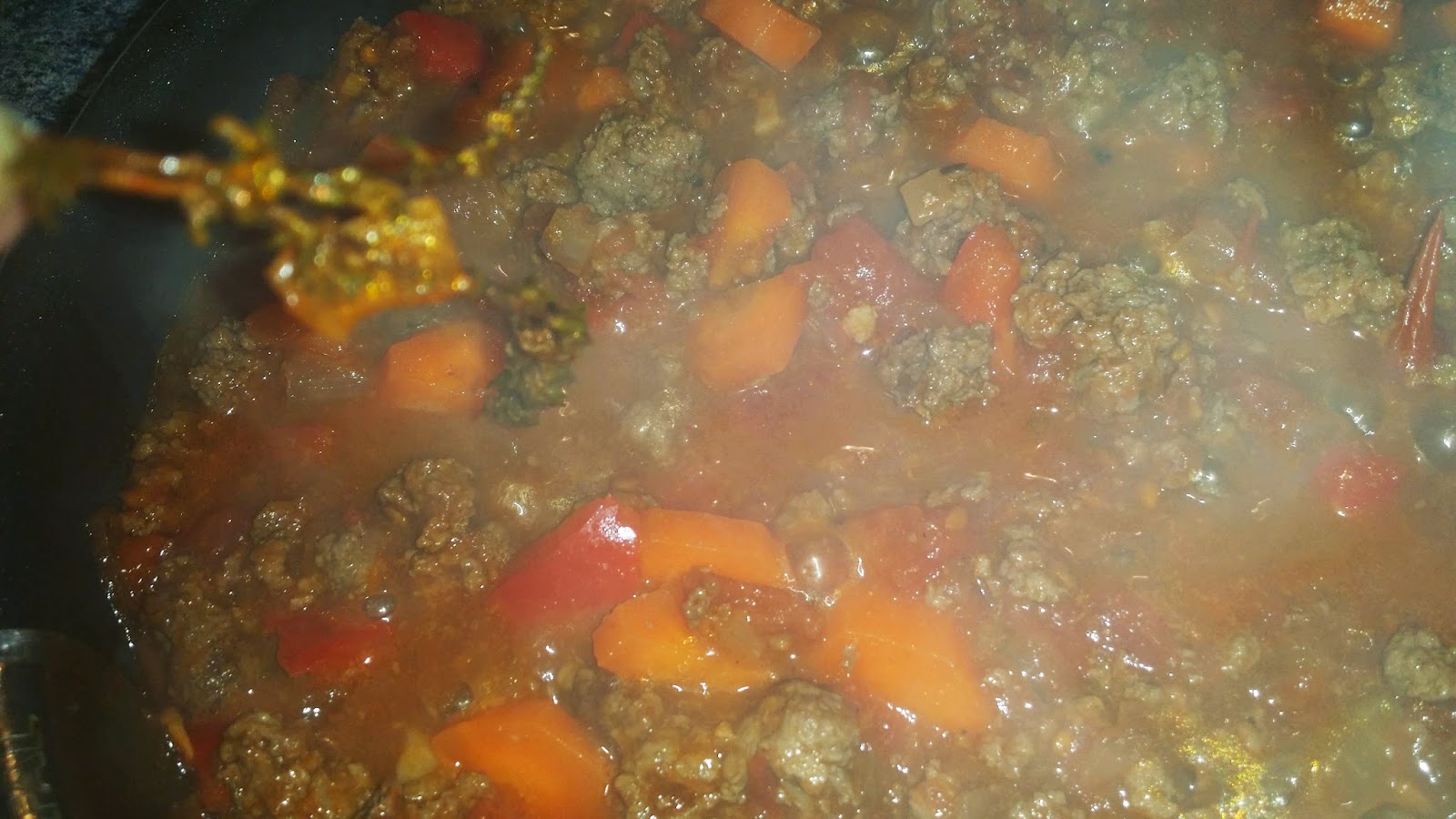 Gratin de cartofi cu sos bolognese