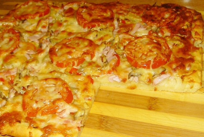 Pizza cu sunca