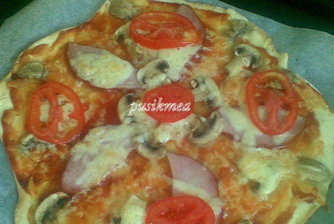 Pizza prosciuto e funghi