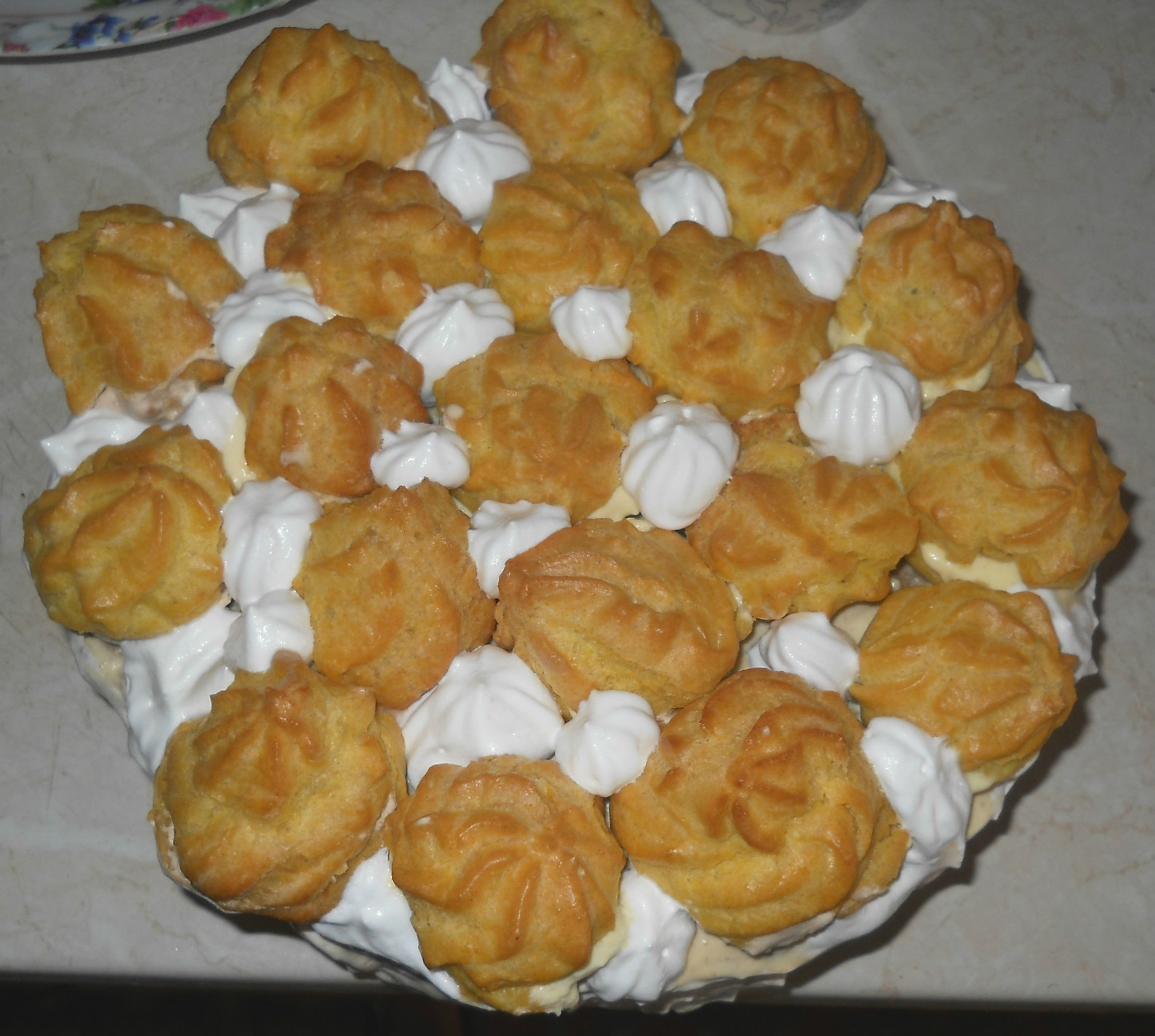 Tort profiterol