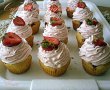 Cupcakes cu capsuni-4