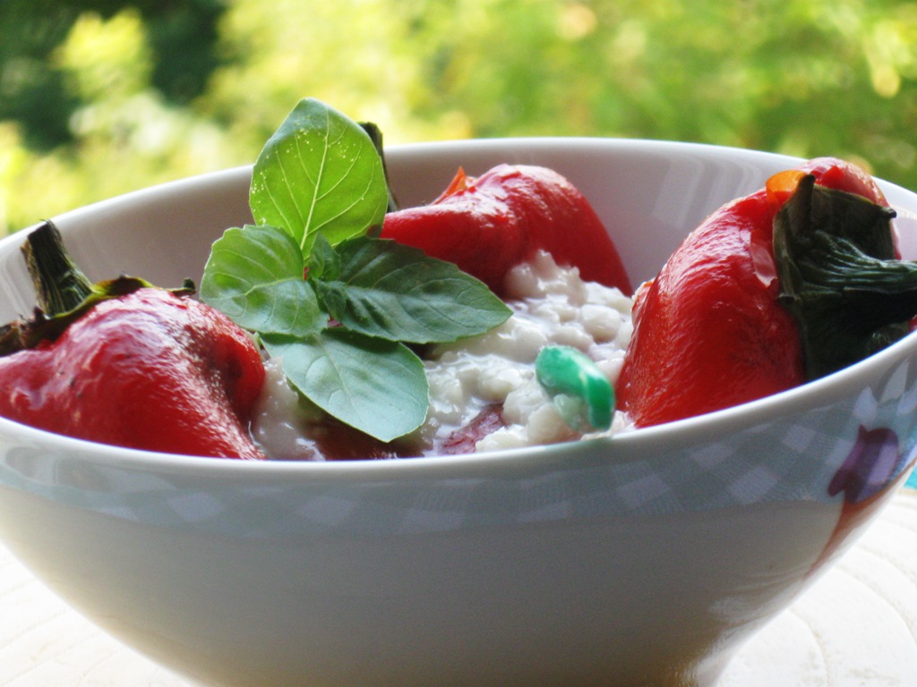 Salata de ardei copti cu usturoi