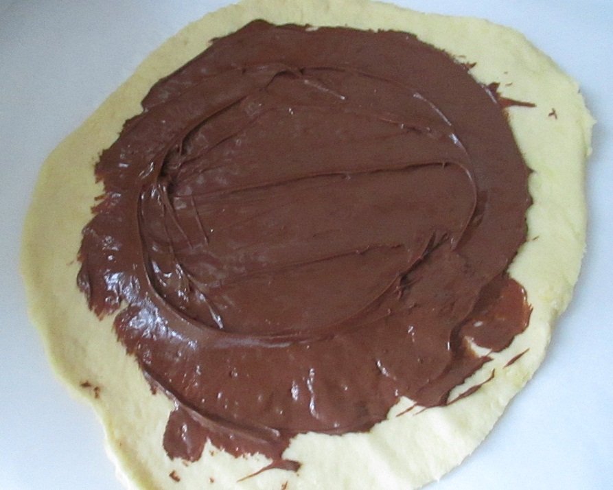 Cozonac floare cu nutella