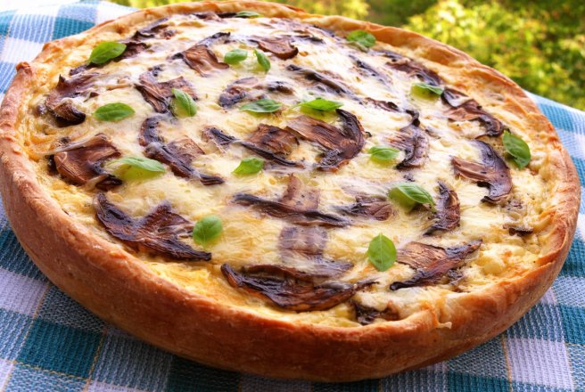Tarta sarata cu ciuperci