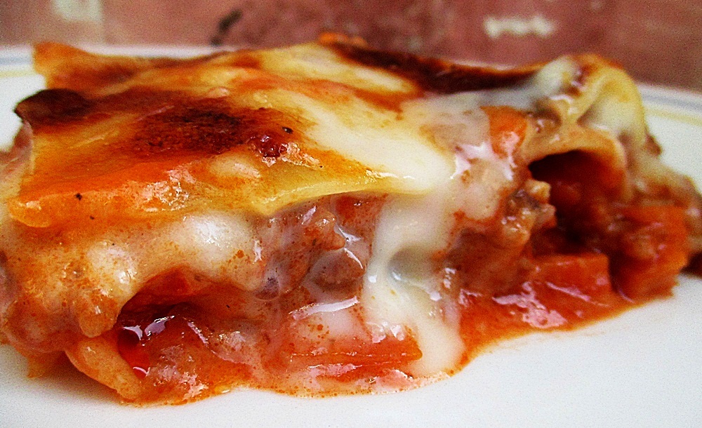 Lasagna cu carne si mozzarella