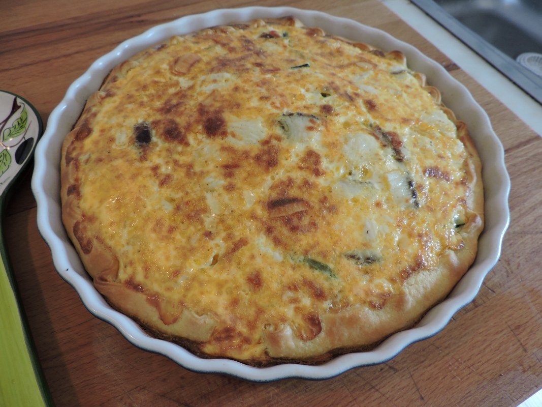 Quiche cu legume si peste