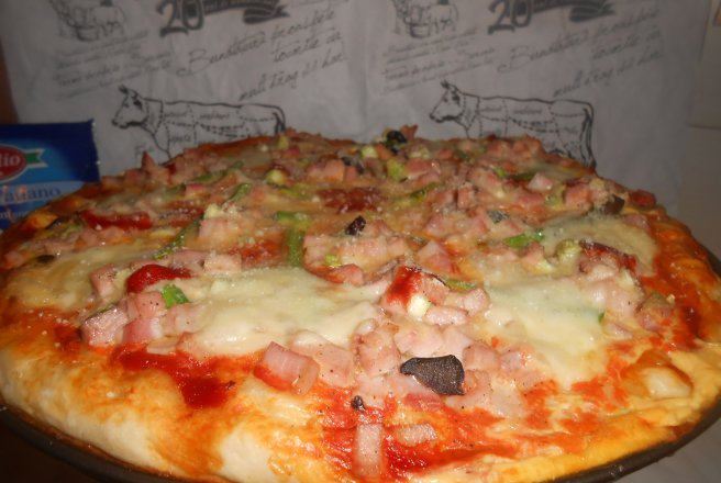 Pizza cu bunatati de la Sergiana Poiana marului