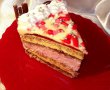 Tort cu foi de bezea,cremă de portocale şi mousse de zmeură-0