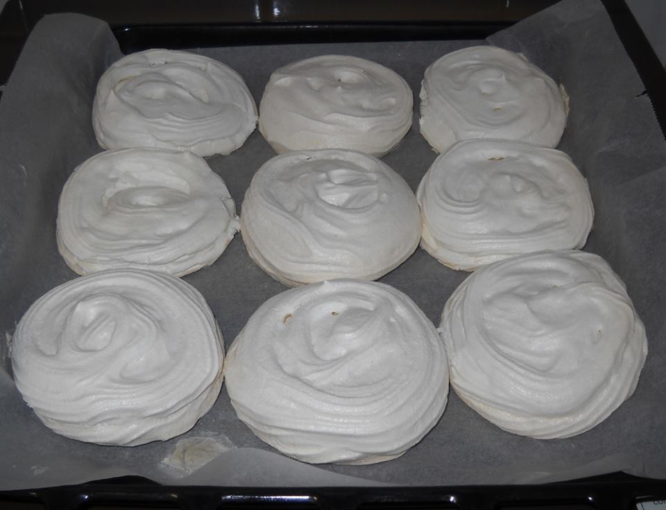 Mini Pavlova