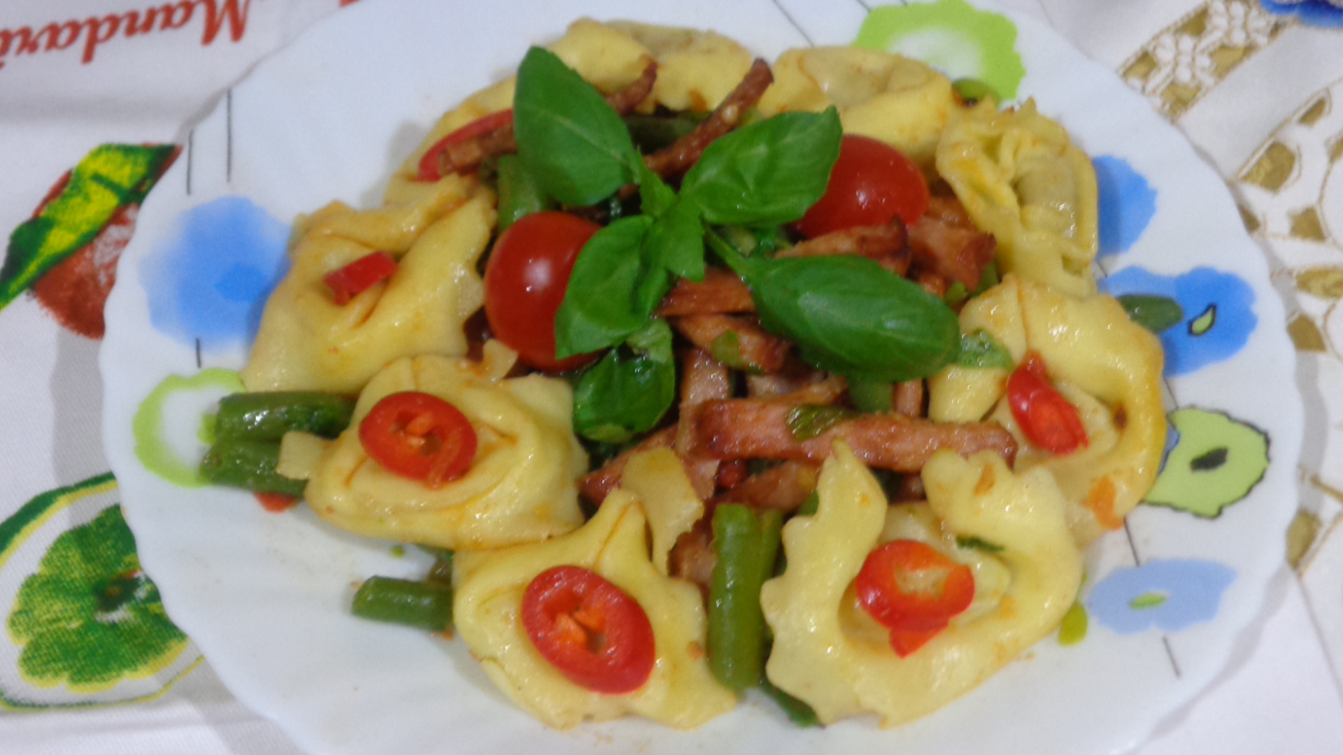 Tortellini cu fasole verde si muschiulet de porc