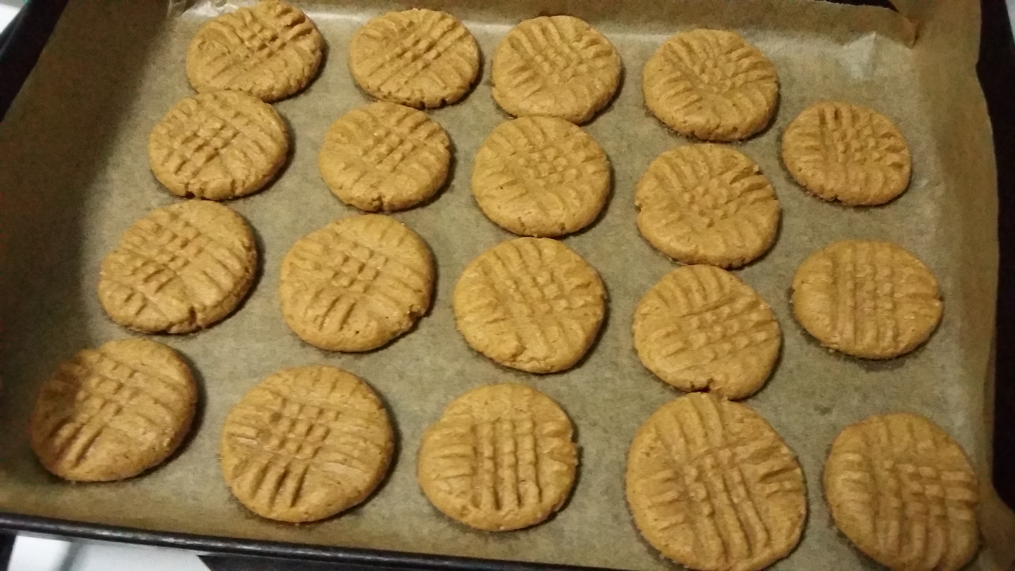 Fursecuri cu unt de arahide (Peanut butter cookies)