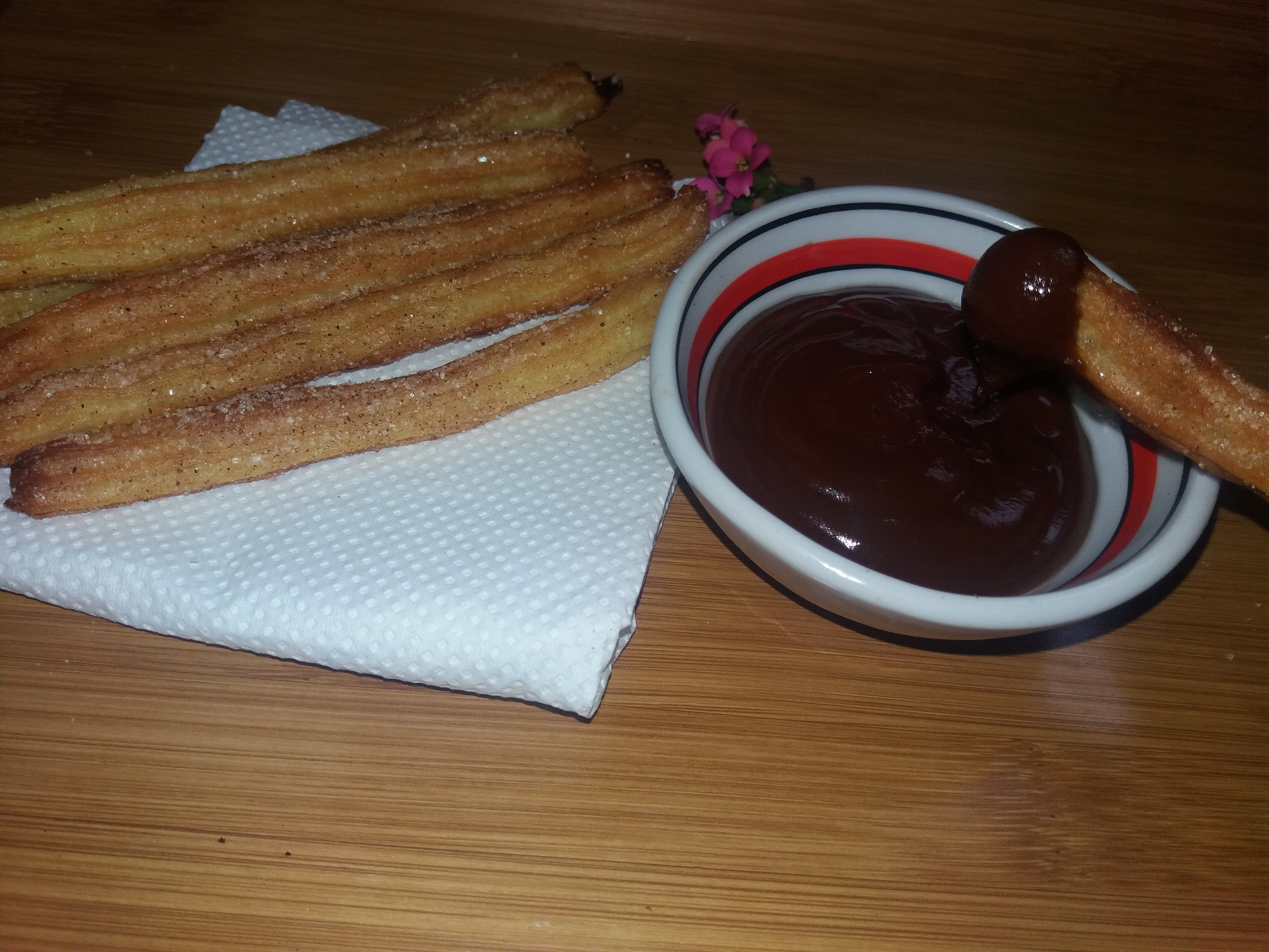 Churros cu sos de ciocolata