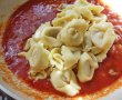 Tortellini cu prosciuto, ciuperci si sos de rosii, la cuptor-3