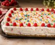 Tort cu frisca, iaurt si fructe-8