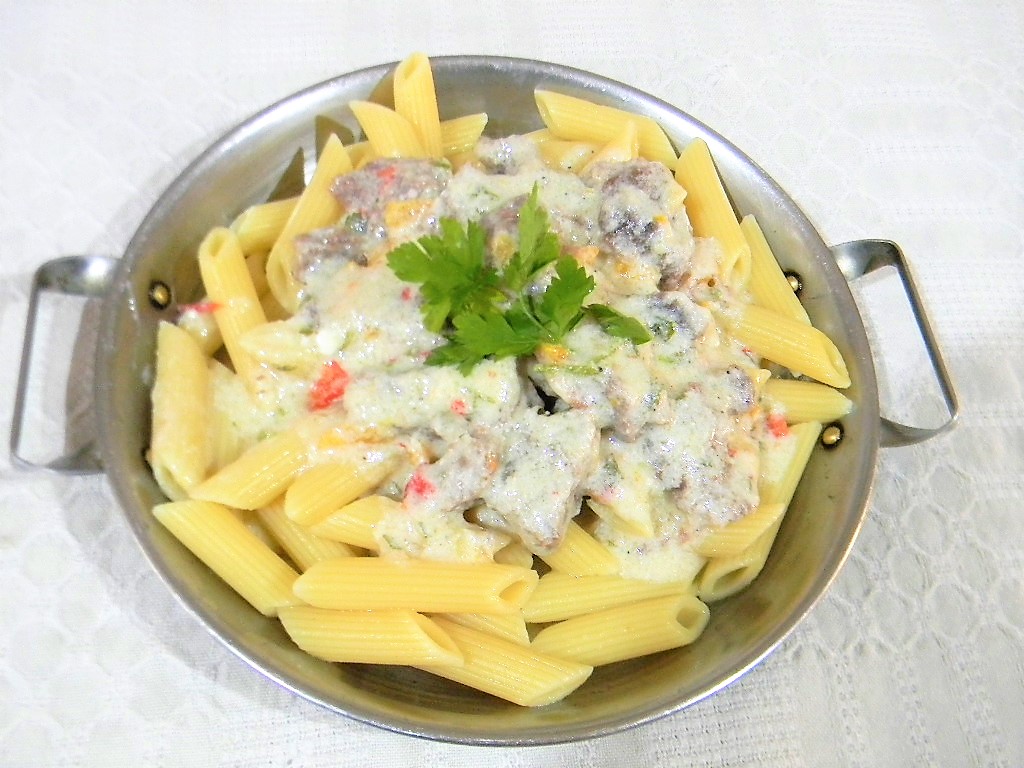 Tocanita alba de vitel cu penne rigate