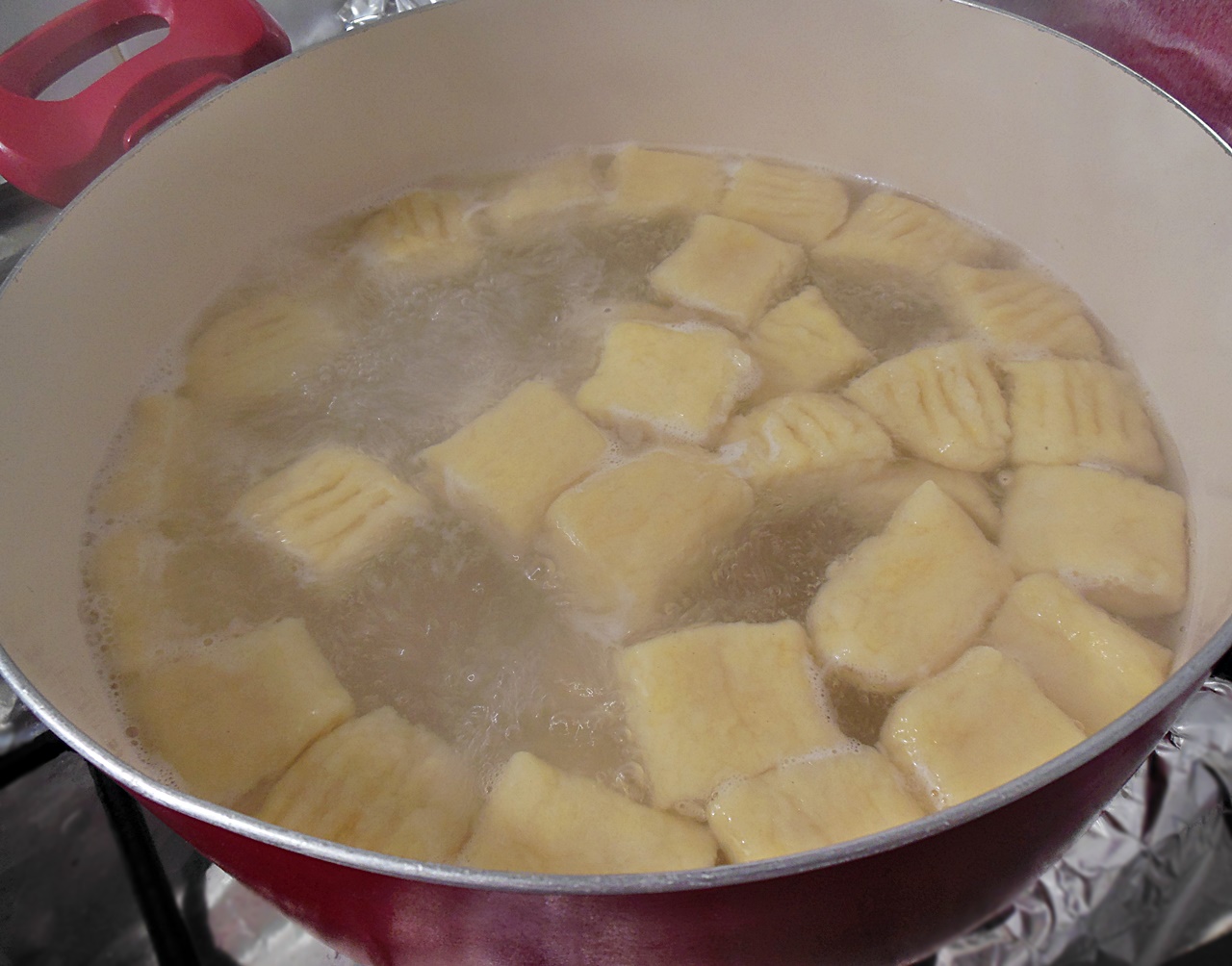 Ficatei de pui cu gnocchi de casa