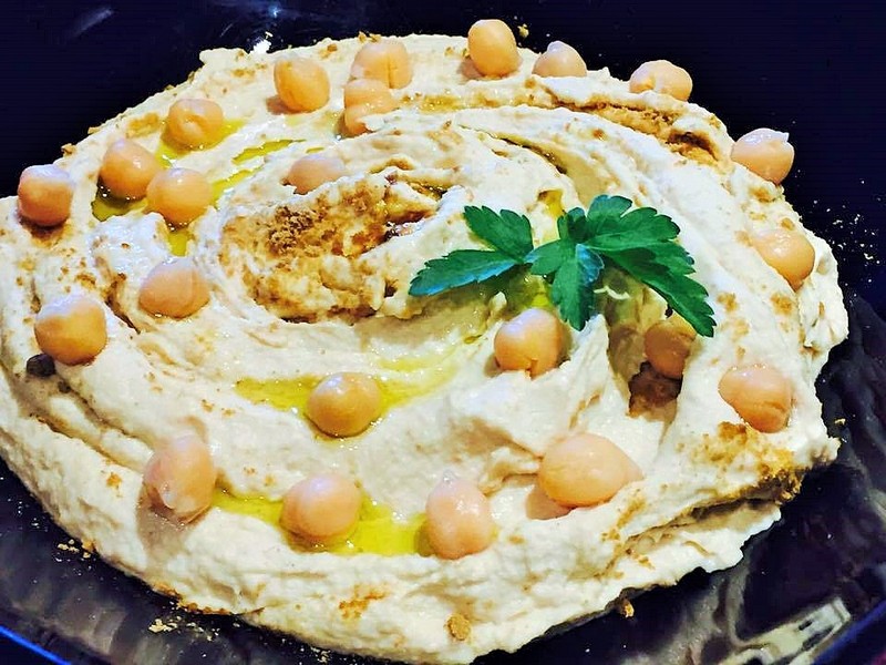 Salata hummus