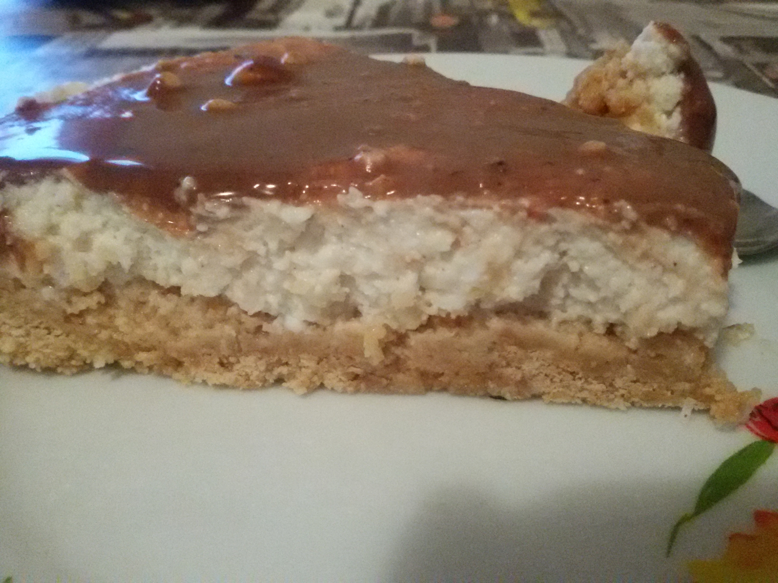 Desert cheesecake cu cocos si alune de padure (fara coacere)