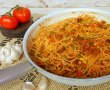 Spaghete cu carne de porc, legume mexicane si sos de rosii-10