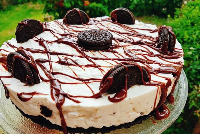 Desert cheesecake cu oreo