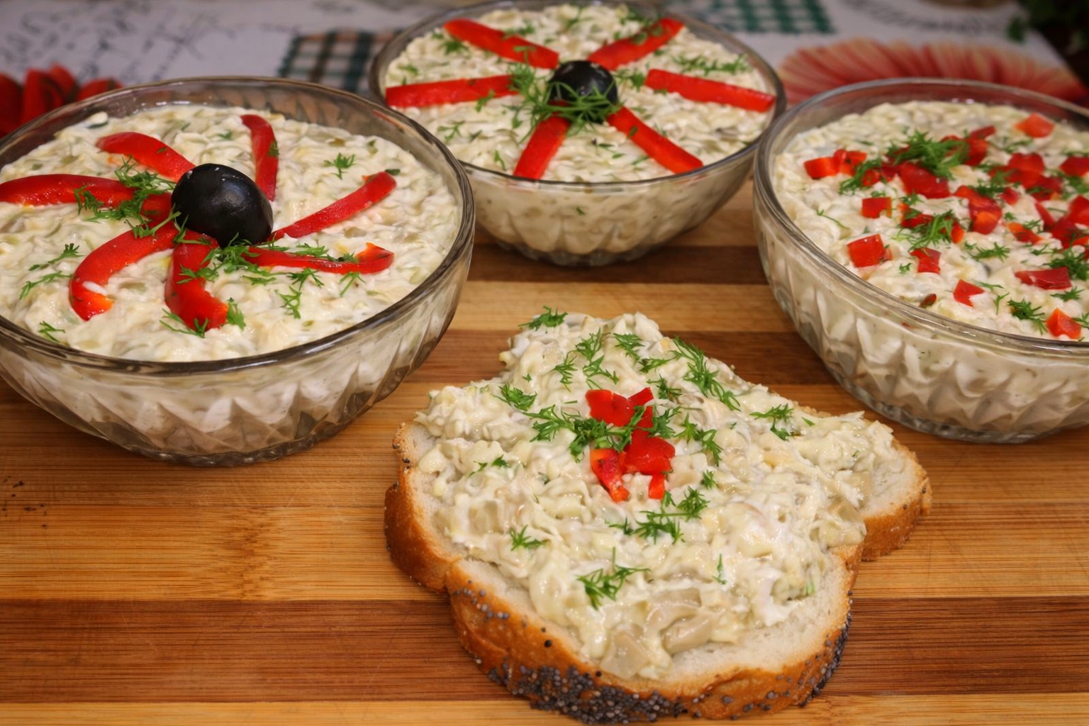 Salata din piept de pui cu ciuperci