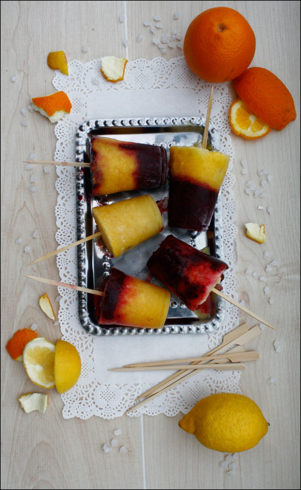 Desert inghetata de portocale, lamaie si fructe de padure