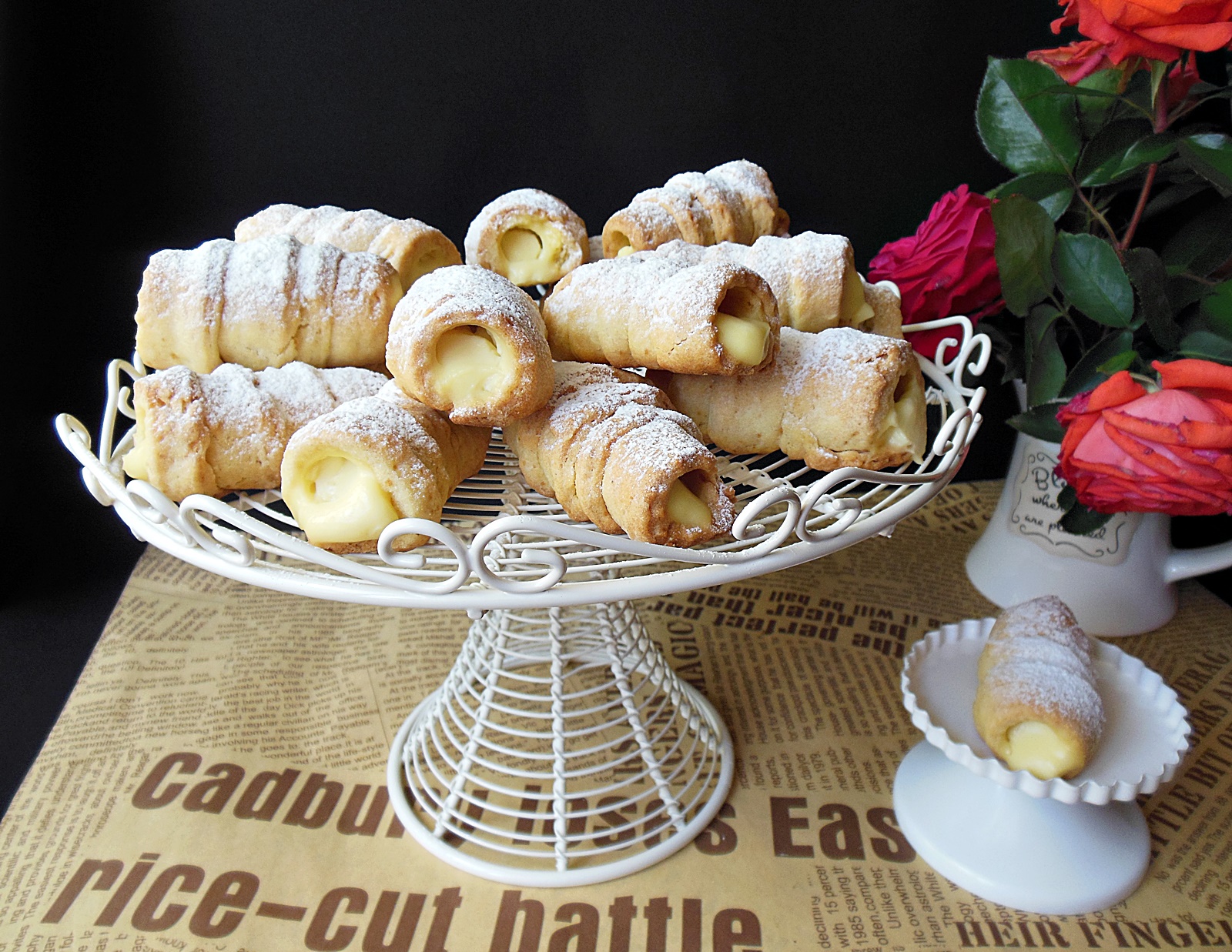 Rulouri cu crema de vanilie - Reteta delicioasa pentru un desert crocant si bun