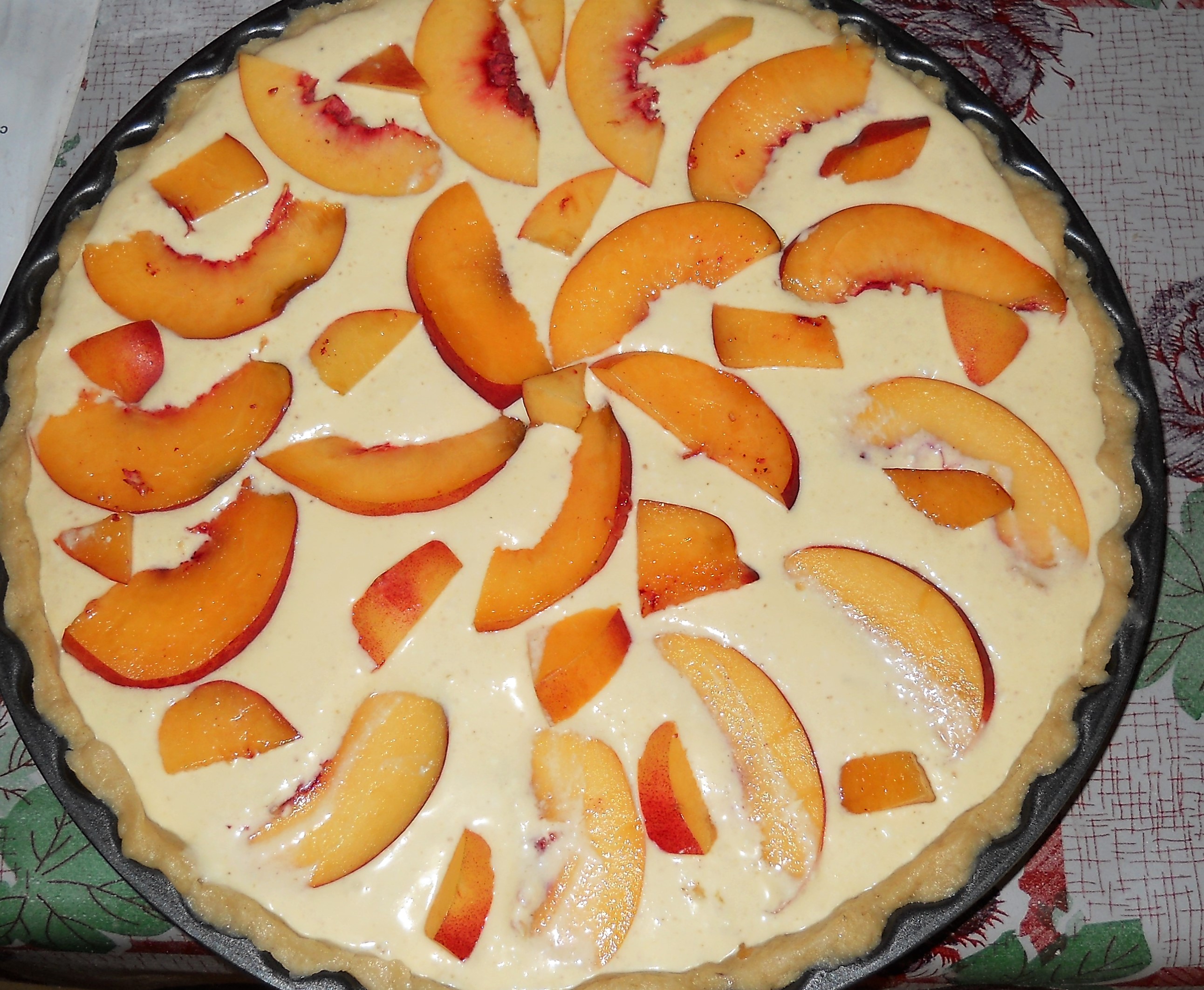 Desert tarta cu branza si nectarine