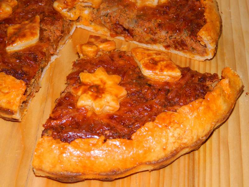 Tarta cu carne tocata