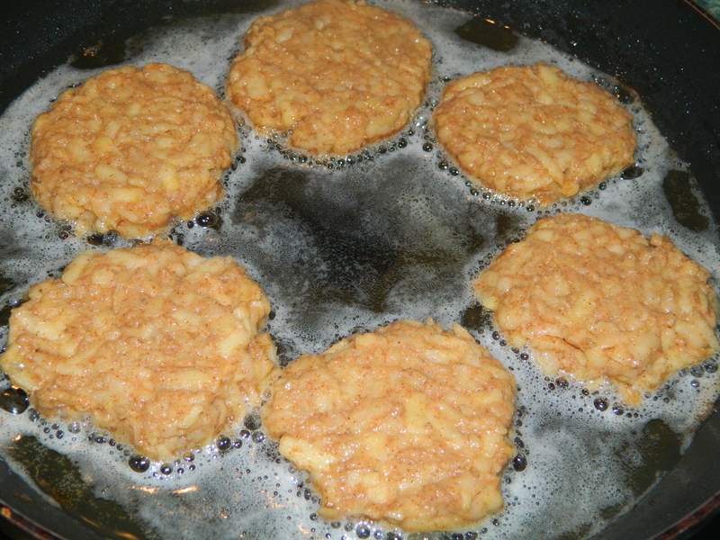 Desert chiftele din mere