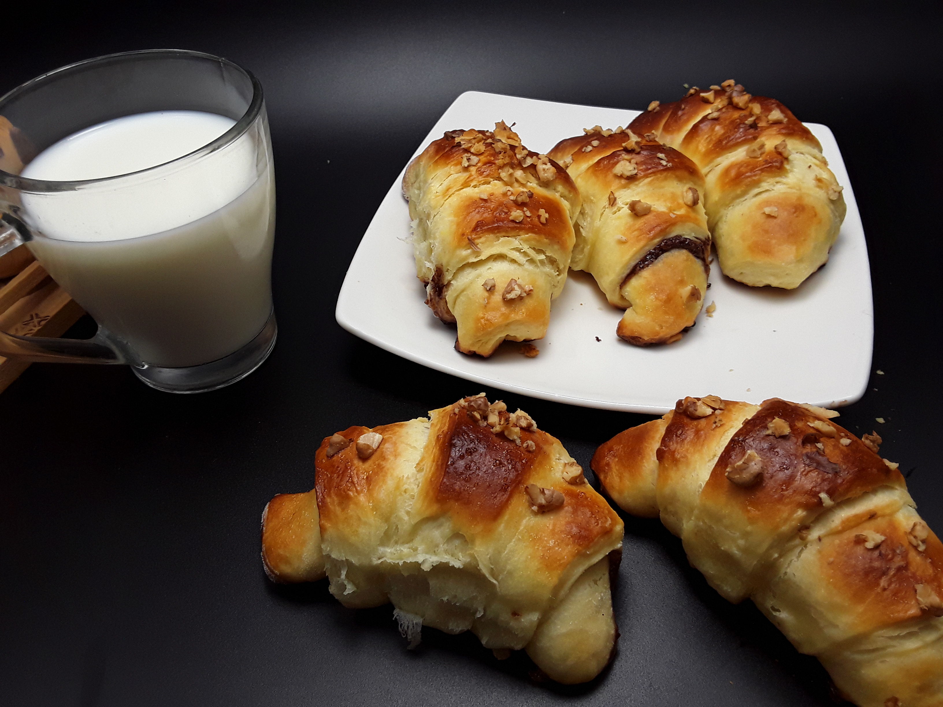 Desert croissante cu ciocolata