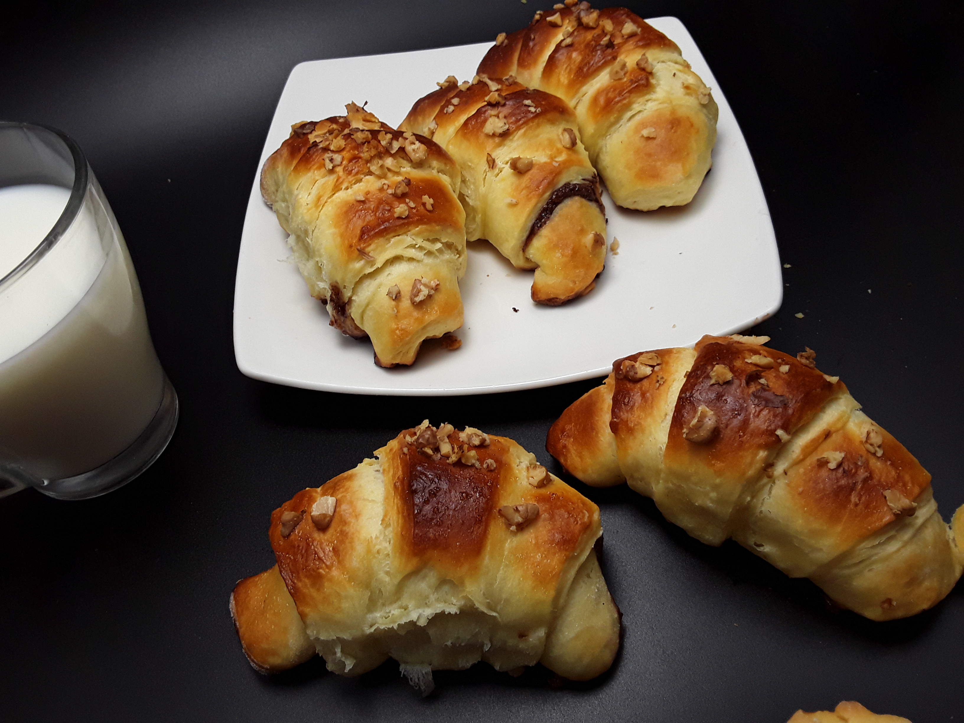 Desert croissante cu ciocolata