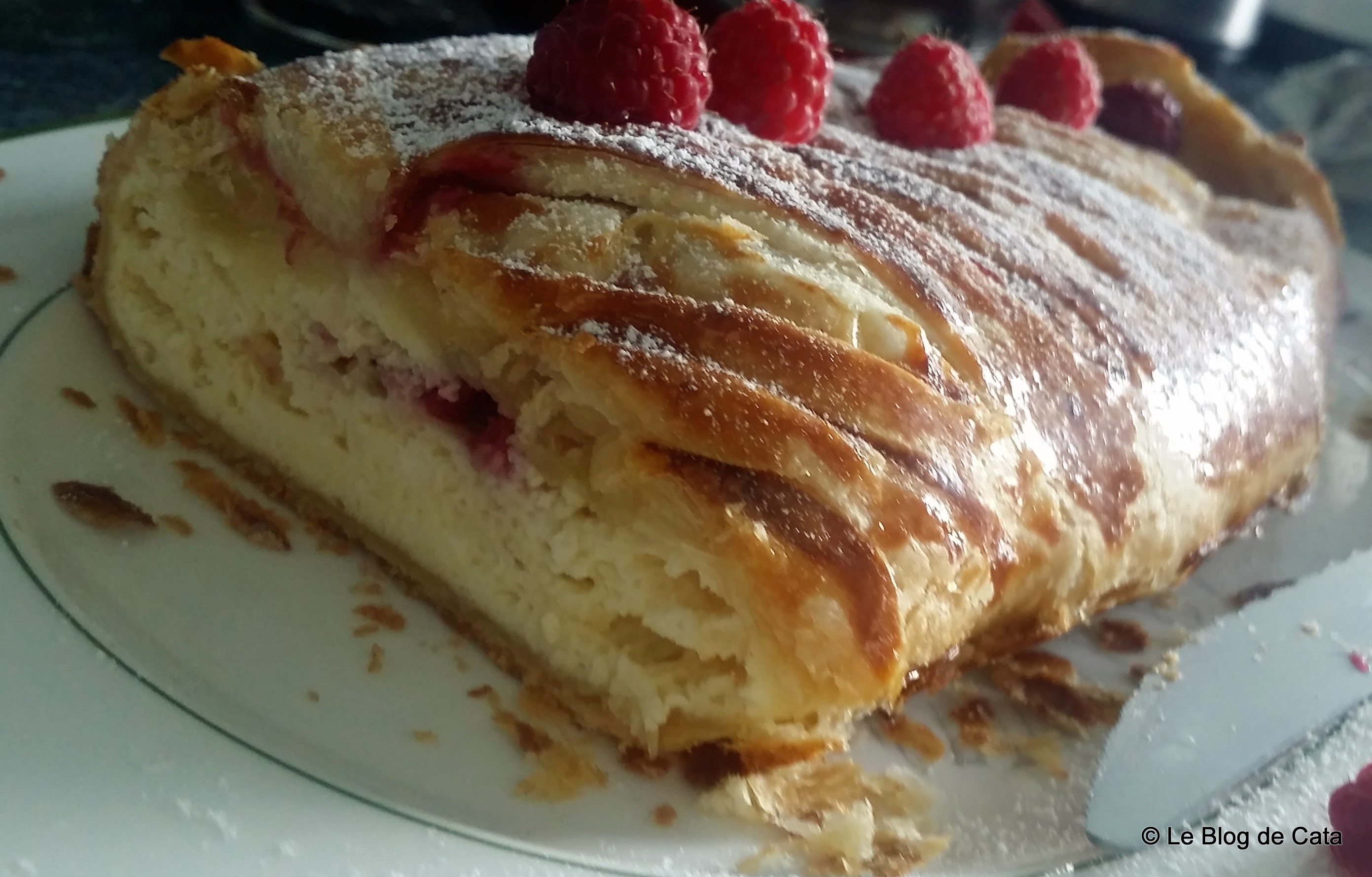 Desert strudel cu branza si zmeura