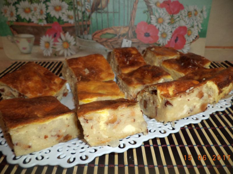 Desert budinca de banane si gris cu flori de lavanda