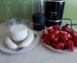 Smoothie & Milkshake de banane si capsuni-3