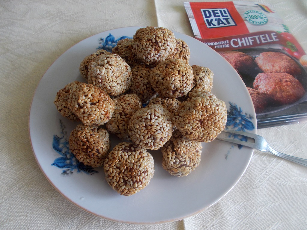 Chiftelute cu susan si condimente naturale Delikat